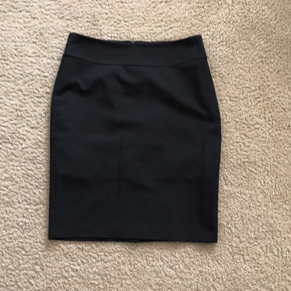 Black pencil skirt size 9